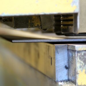 kostecki-metallbau-schlosserei-bauschlosserei-schlagscheere-schlage-4100mm-8mm-materialstärke-babenhausen-frankfurt-aschaffenburg-metall-edelstahl-aluminium
